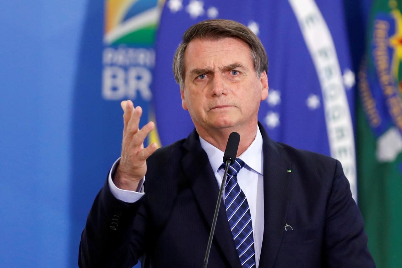 El avance del covid-19 en Brasil alarga pulso entre Bolsonaro y ...