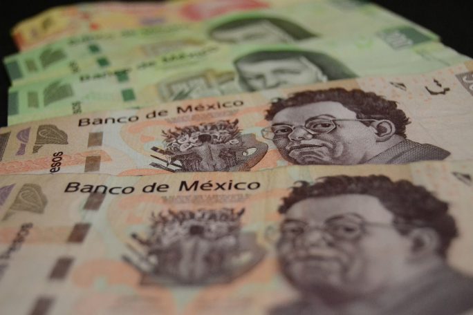 Pesos mexicanos, dinero